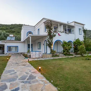 https://yaliyani-motel-restaurant.aegeanhotels.net